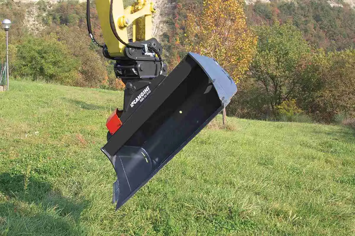 1200mm HD Tilt Bucket - 3-4t Excavator - 1 Available - Image 3