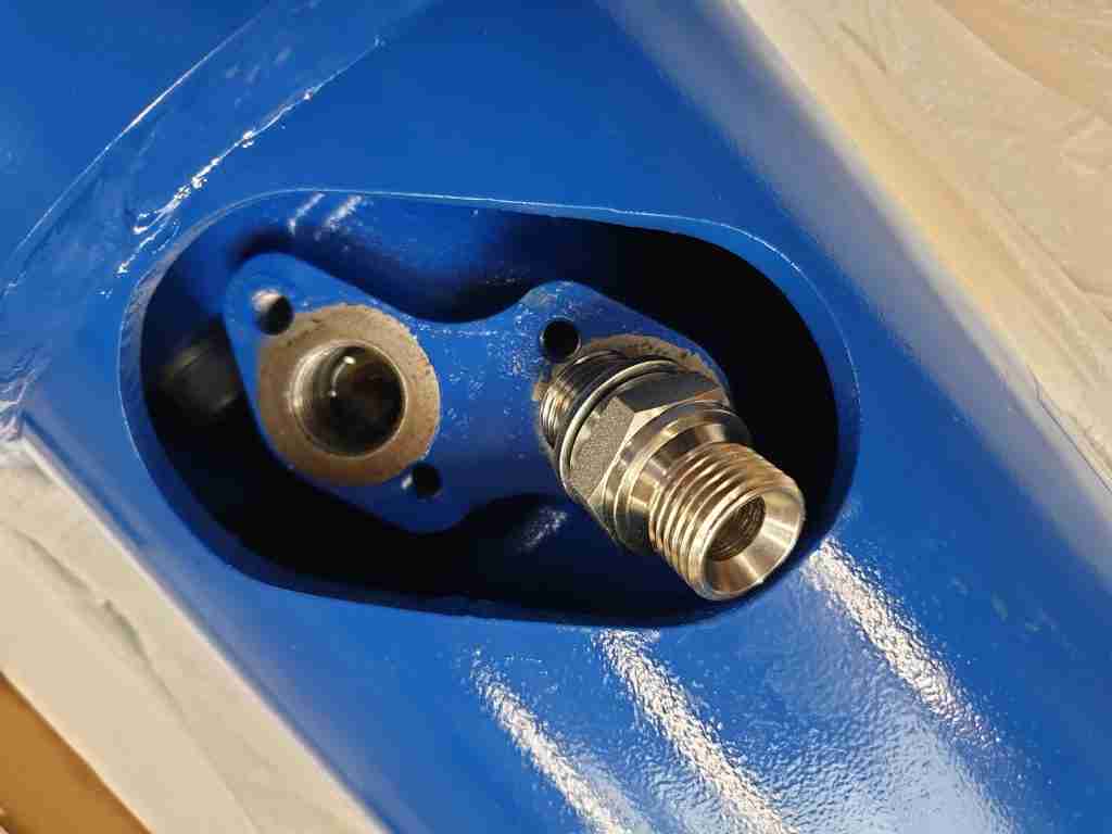 20220726_181640 How to fit hydraulic hoses on an Auger Torque X1500 earth drill
