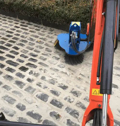 RB80 Block Paving Brush (1.5 - 8t Excavators) - Image 4